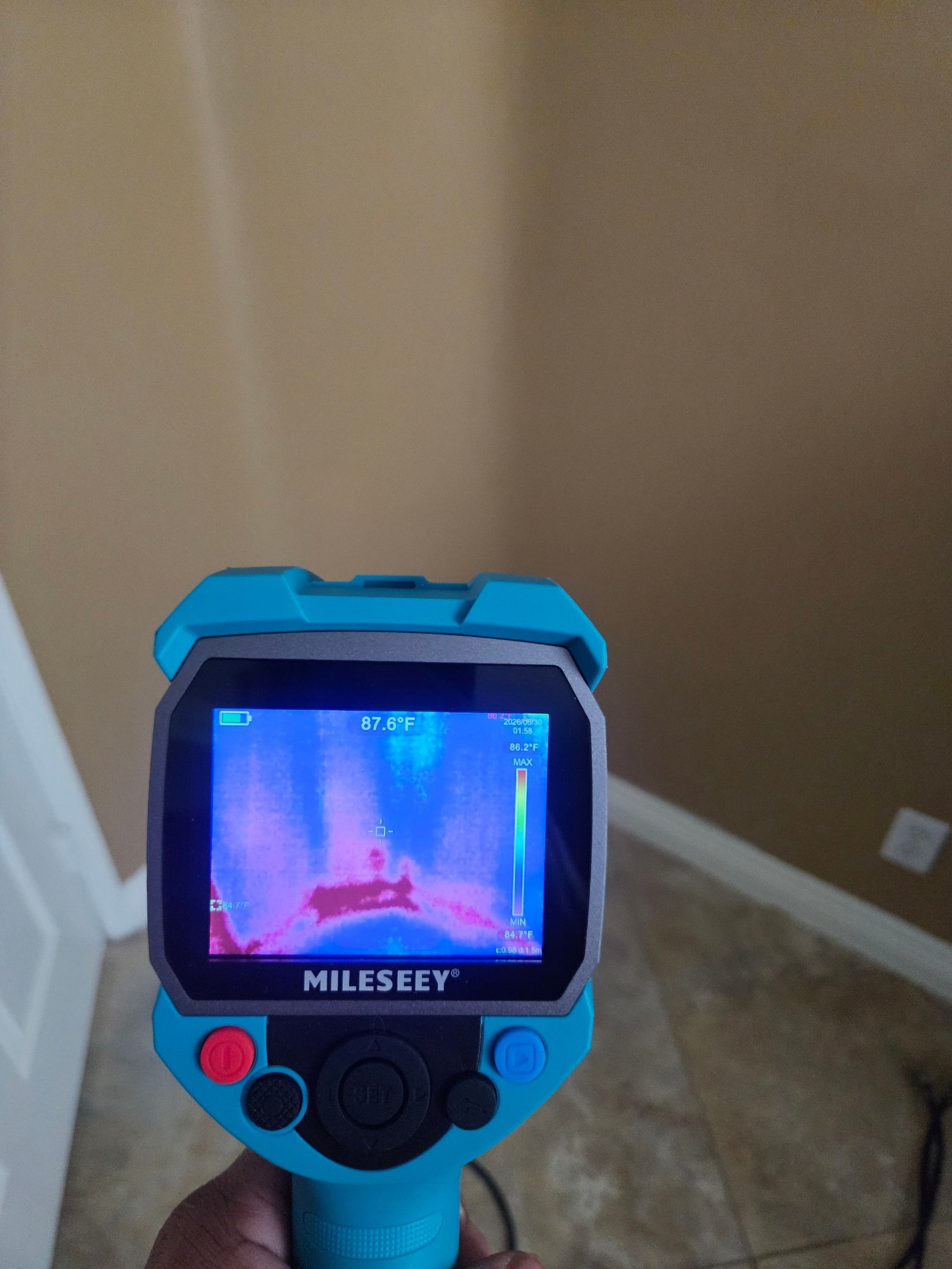 Thermal imaging camera used during leak detection